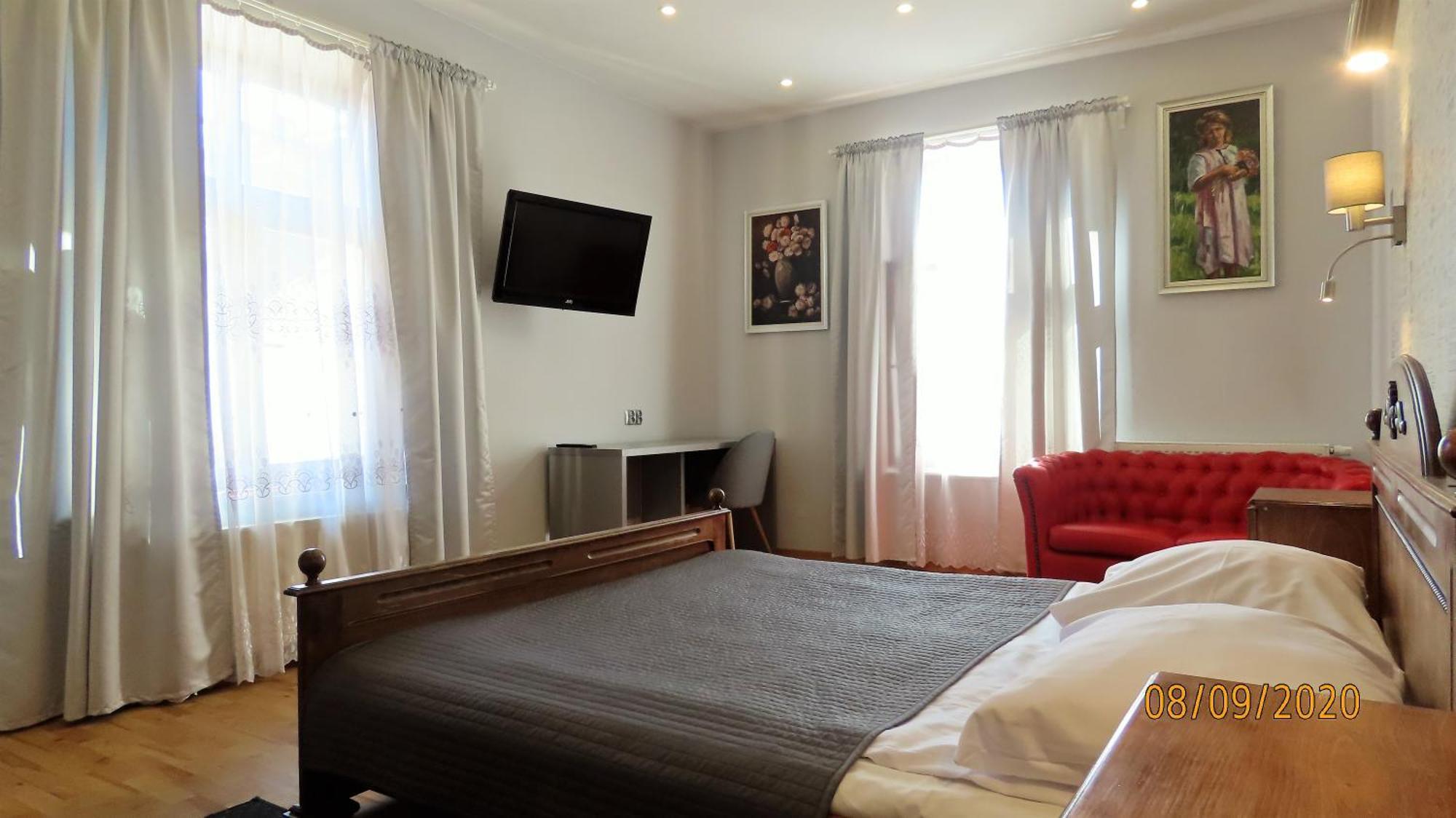 Euro Aparthotel Tarnów Habitación foto